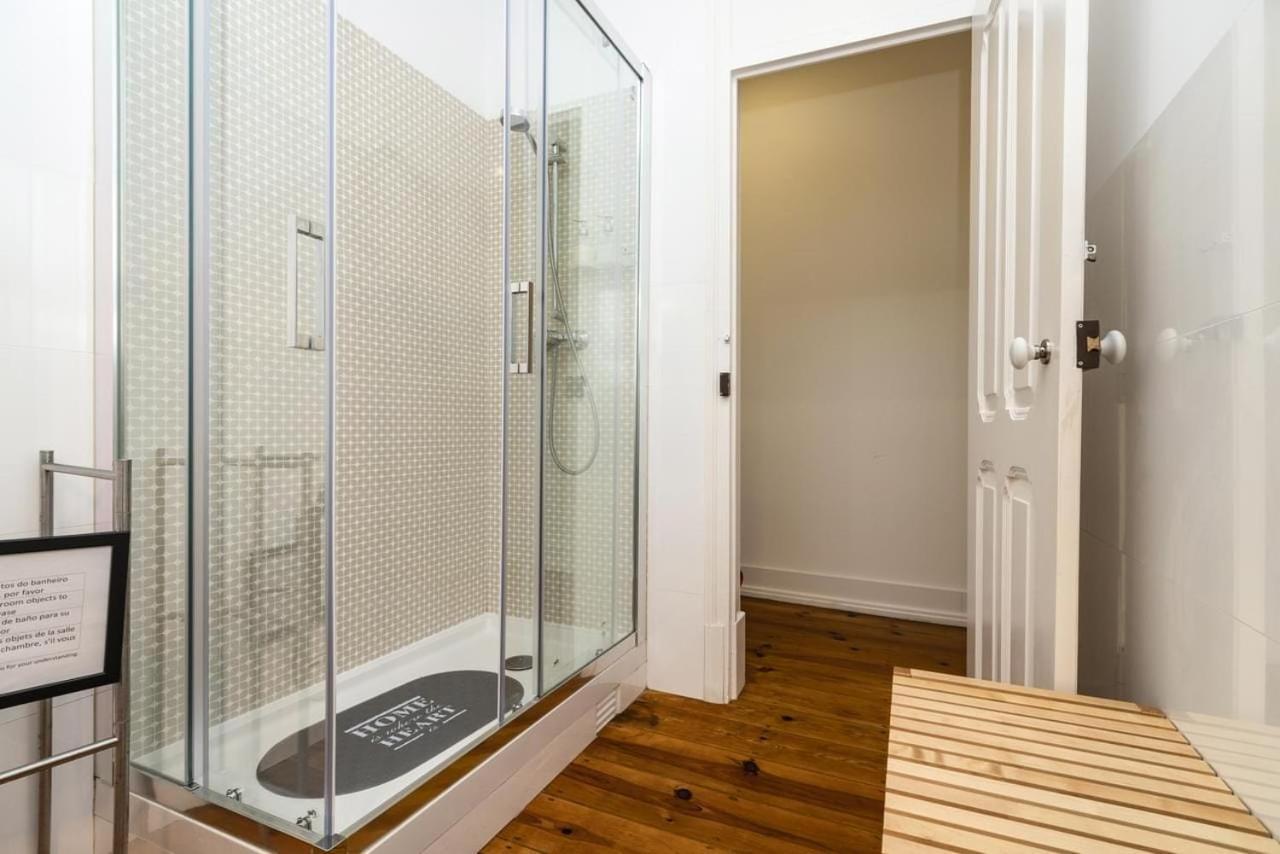 Rustic M2 R1 - Amazing Double Room With Shared Bathroom 리스본 외부 사진