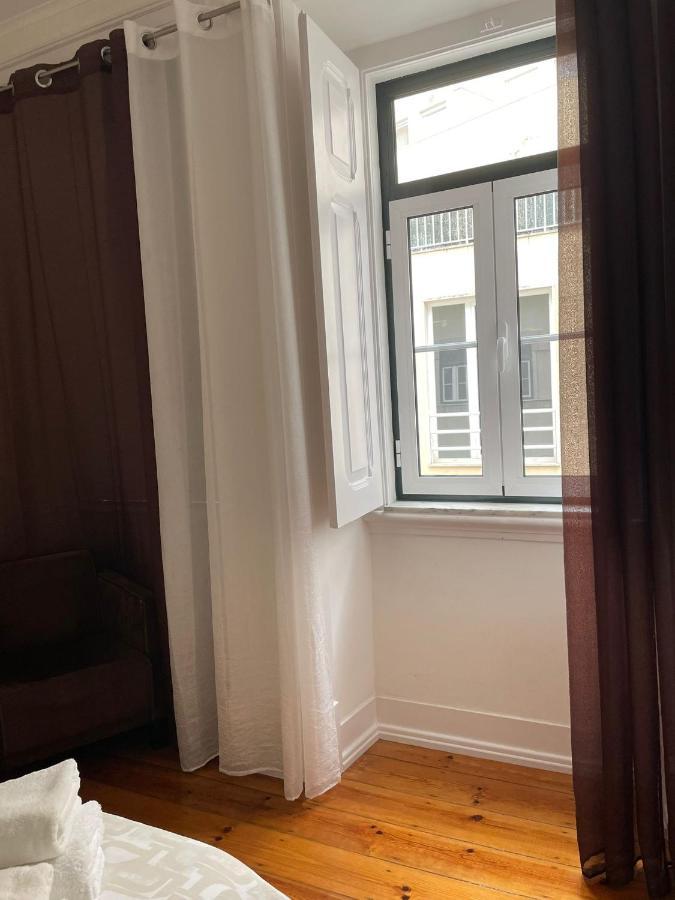 Rustic M2 R1 - Amazing Double Room With Shared Bathroom 리스본 외부 사진